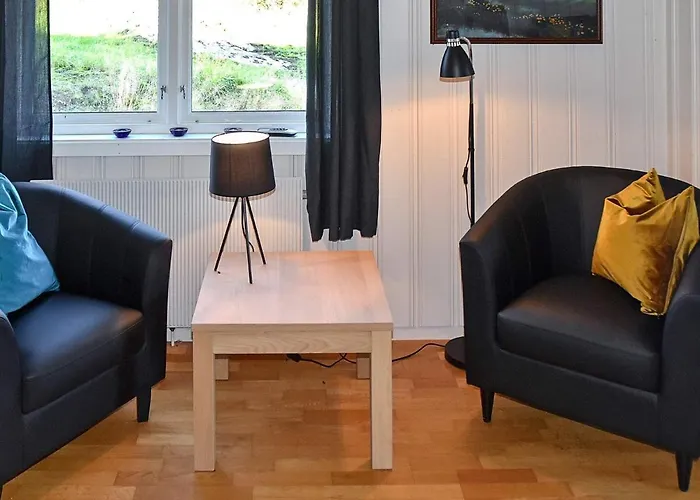 10 Person Holiday Home In Skei I Jolster *